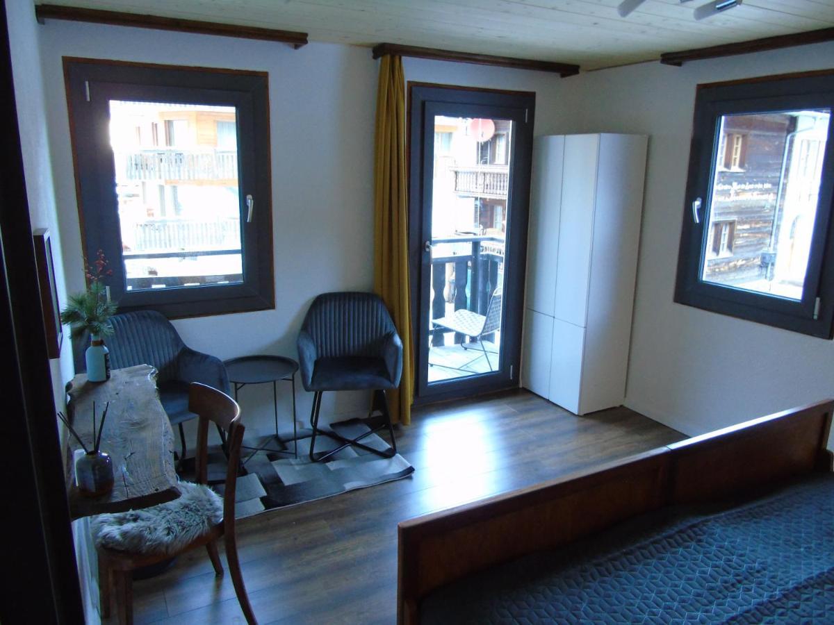 Room'S Chez Beni Grachen Exterior photo